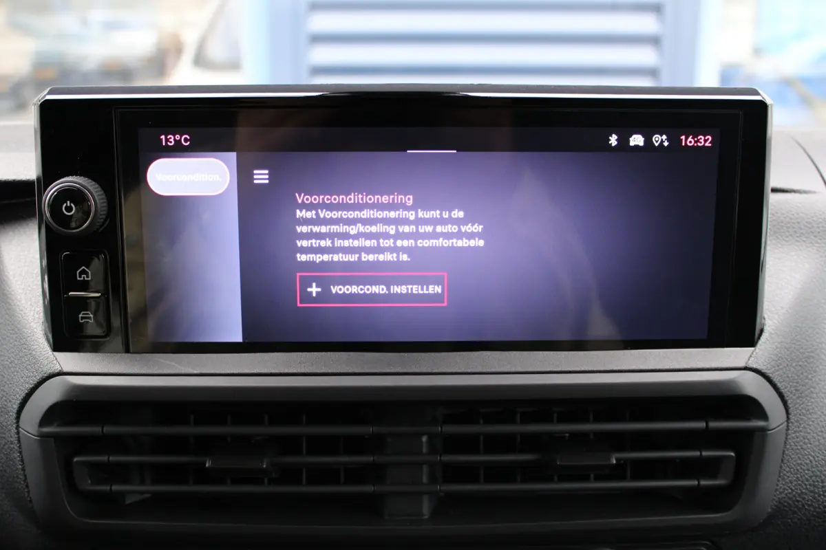L3 75 kWh SoH 95% | tot 8 jaar garantie | CAMERA | DRAADLOOS CARPLAY | BETIMMERING | LED | 17" LM VELGEN | COMFORT WAND |