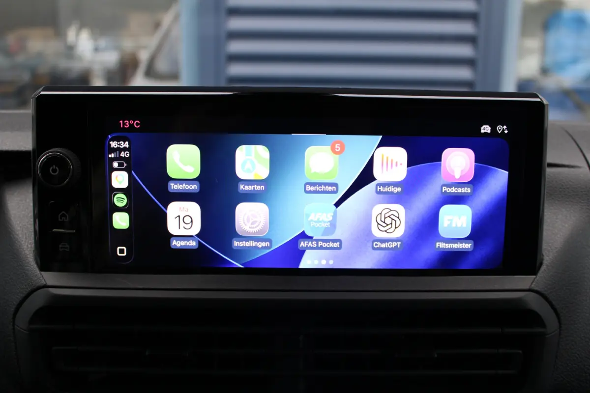 L3 75 kWh SoH 95% | tot 8 jaar garantie | CAMERA | DRAADLOOS CARPLAY | BETIMMERING | LED | 17" LM VELGEN | COMFORT WAND |