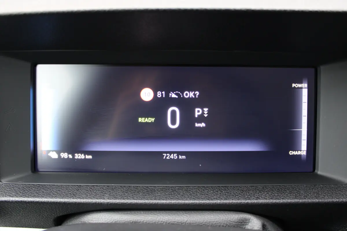 L3 75 kWh SoH 95% | tot 8 jaar garantie | CAMERA | DRAADLOOS CARPLAY | BETIMMERING | LED | 17" LM VELGEN | COMFORT WAND |