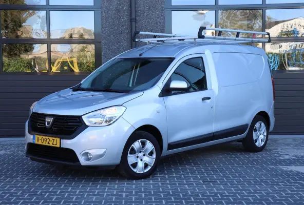 bestel 1.5 dCi l NAVI l IMPERIAAL l AIRCO l TREKHAAK