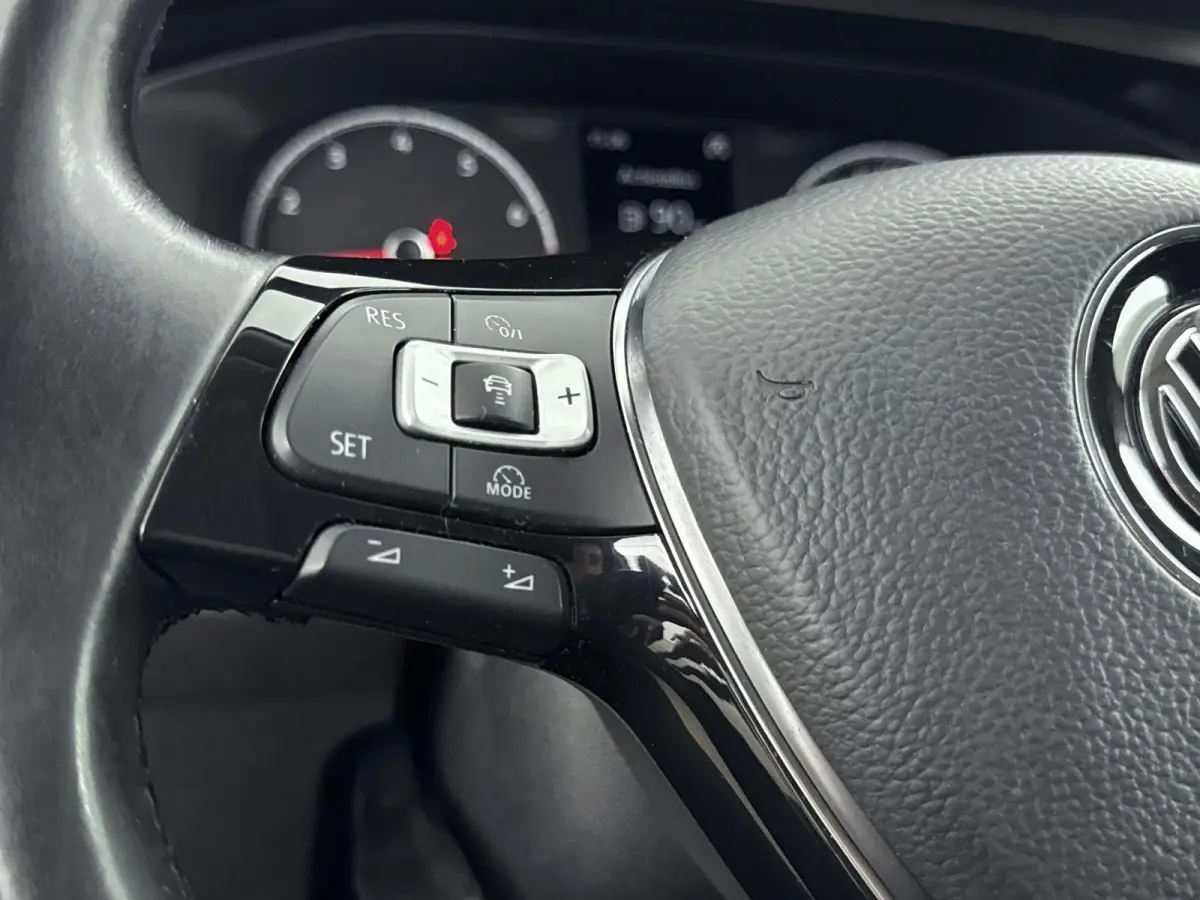 1.0 TSI Comfortline | CRUISE CONTROL | BLUETOOTH | MULTIFUNCTIONEEL STUURWIEL | AIRCO |