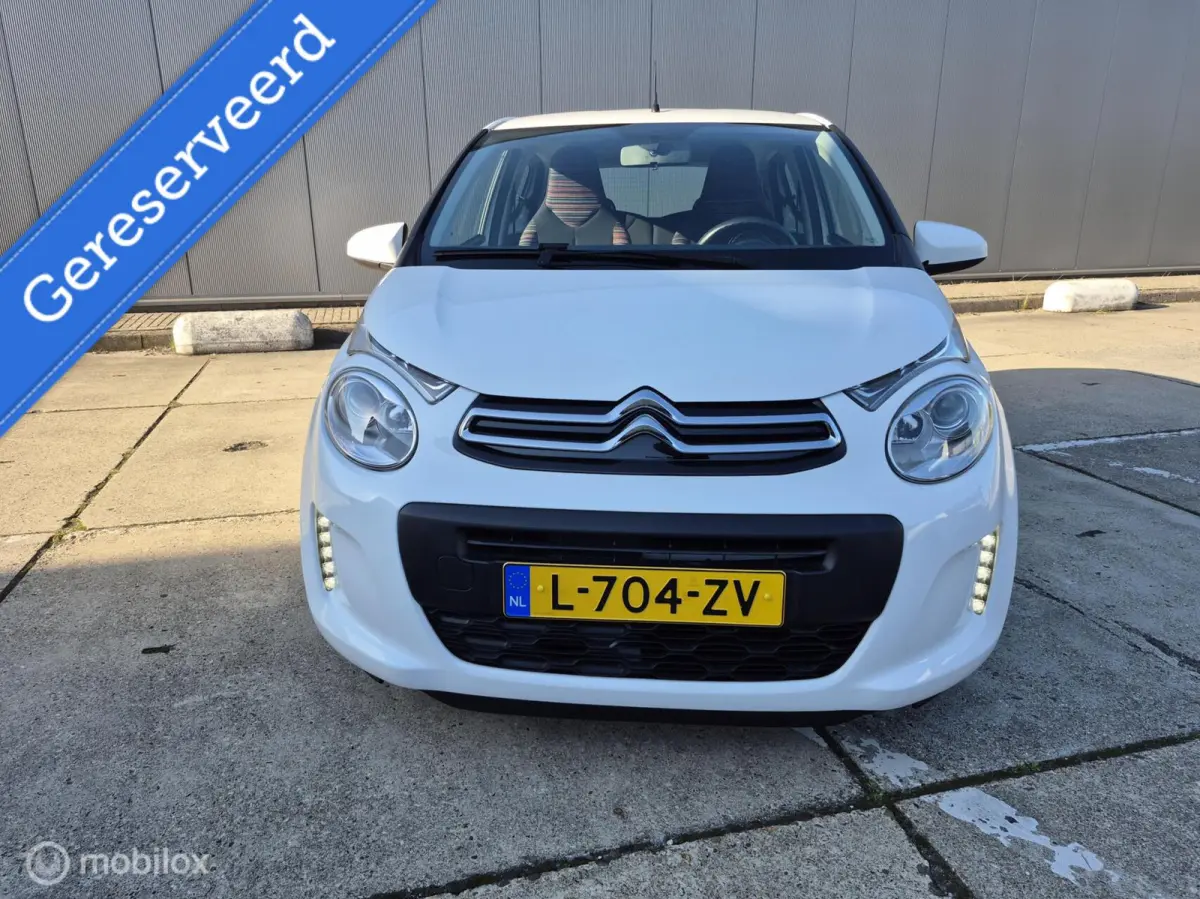 1.0 VTi Feel Airco / Carplay / Achteruitrij camera