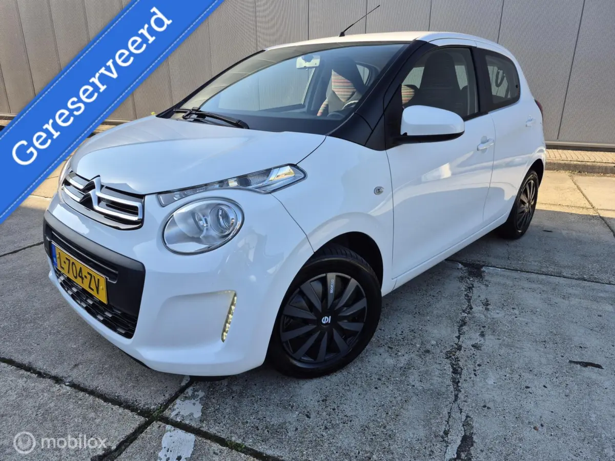 1.0 VTi Feel Airco / Carplay / Achteruitrij camera
