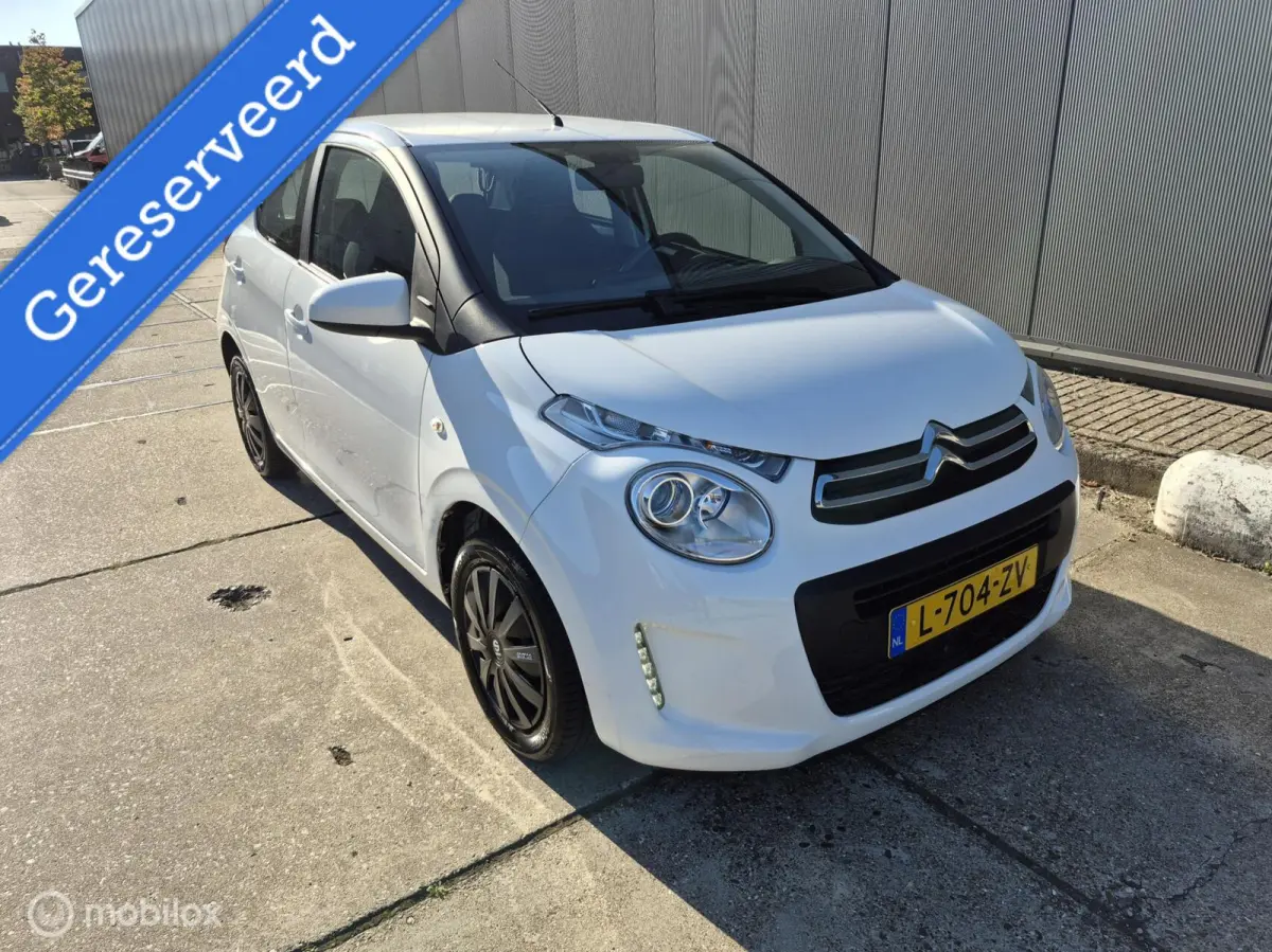 1.0 VTi Feel Airco / Carplay / Achteruitrij camera