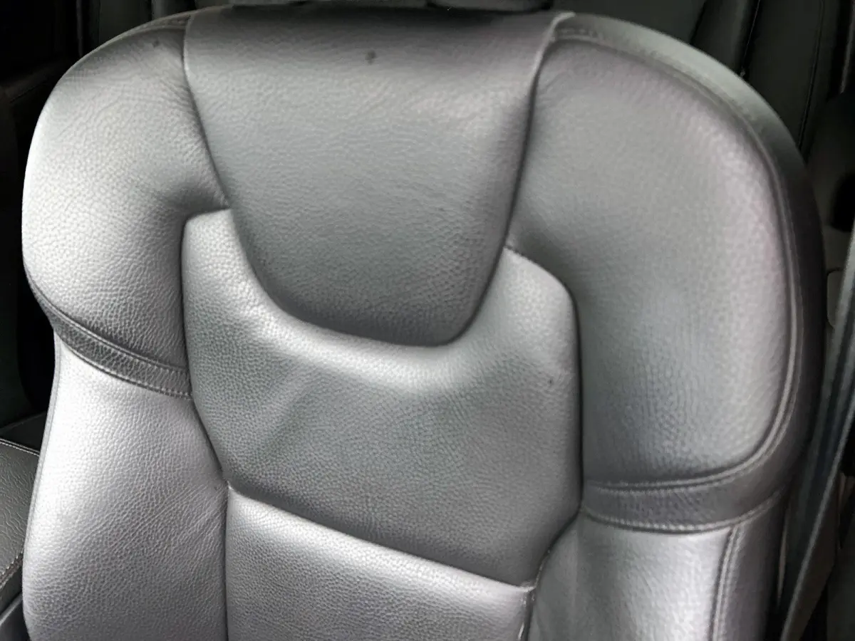 2.0 B4 Momentum Pro | 360 CAMERA  | APPLE CARPLAY - ANDROID AUTO | STOELVERWARMING | DODEHOEK | ELEKTRISCHE KOFFERKLEP | TREKHAAK | LEDEREN INTERIEUR | PARKEERSENSOREN | KEYLESS | CLIMATE CO