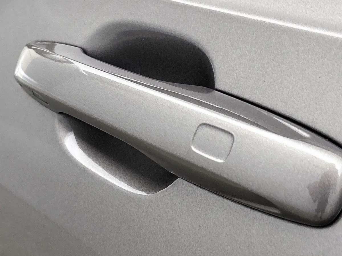 2.0 B4 Momentum Pro | 360 CAMERA  | APPLE CARPLAY - ANDROID AUTO | STOELVERWARMING | DODEHOEK | ELEKTRISCHE KOFFERKLEP | TREKHAAK | LEDEREN INTERIEUR | PARKEERSENSOREN | KEYLESS | CLIMATE CO