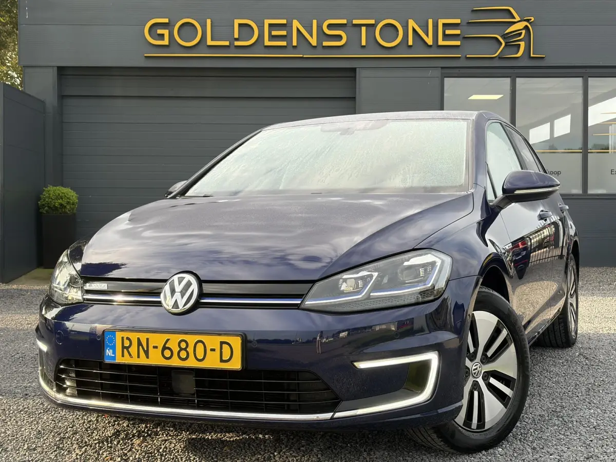 e-Golf ✓SOH 88.57%✓Carplay✓Navi✓Leder✓Clima✓Cruise✓Pdc V+A✓LED✓16'' Lm velgen✓N.A.P✓Apk tot 02-2027