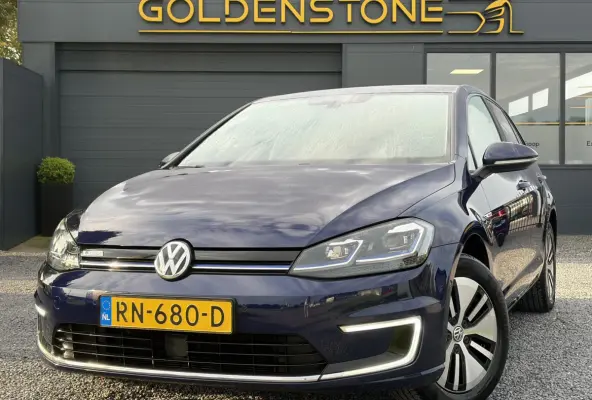 e-Golf ✓SOH 88.57%✓Carplay✓Navi✓Leder✓Clima✓Cruise✓Pdc V+A✓LED✓16'' Lm velgen✓N.A.P✓Apk tot 02-2027