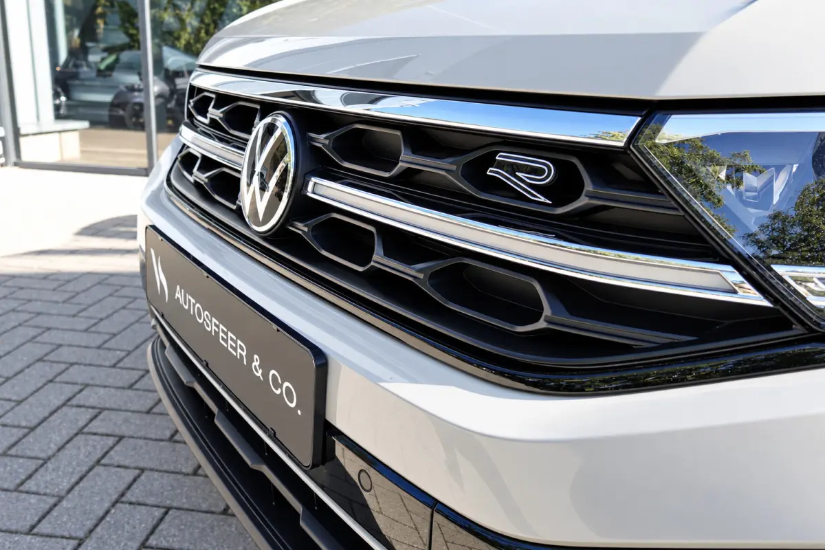 1.5 TSI R-Line PANO BEATS ASCOT GREY VOL