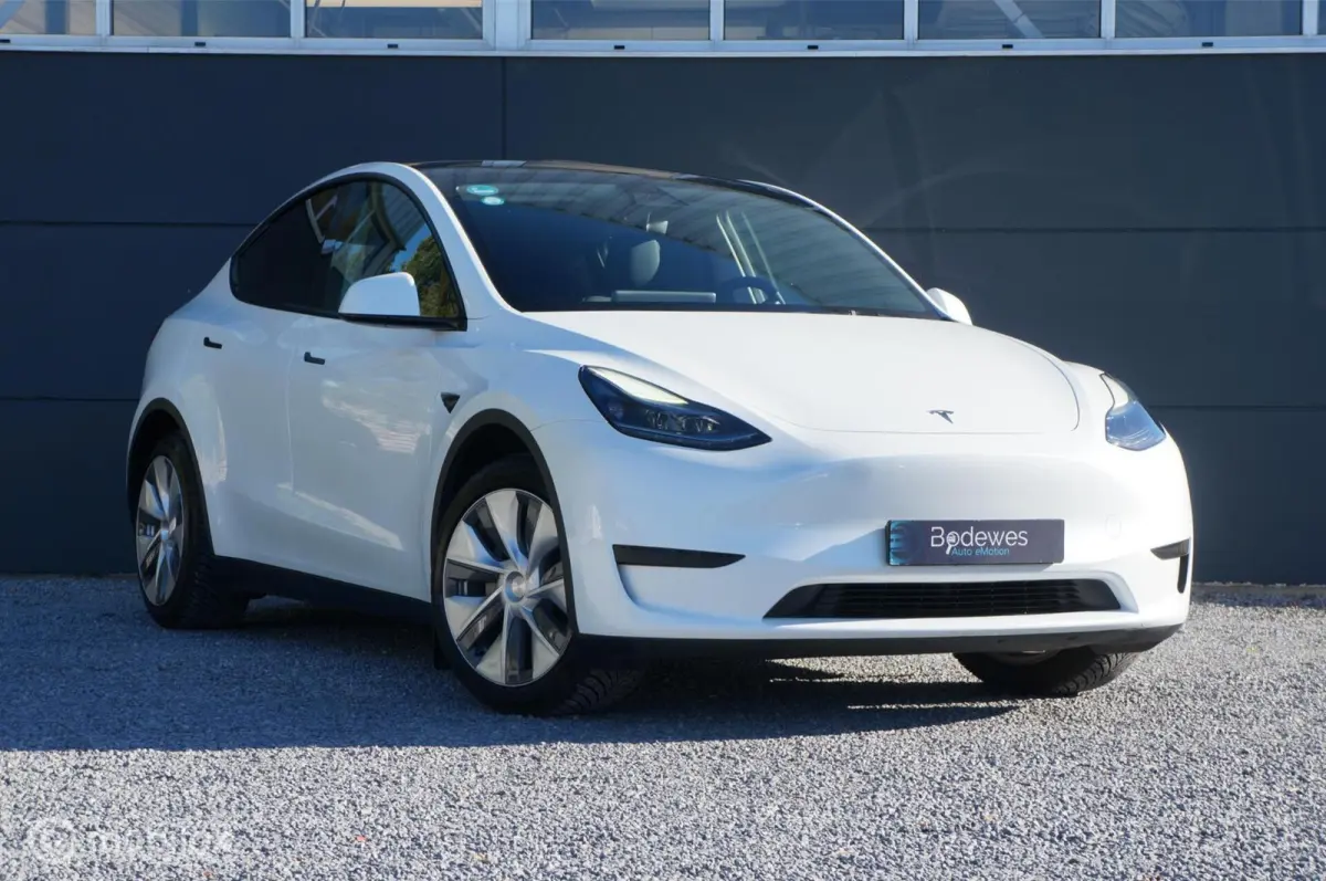 RWD 58 kWh Premium Leather FSD Pano Trekhaak !