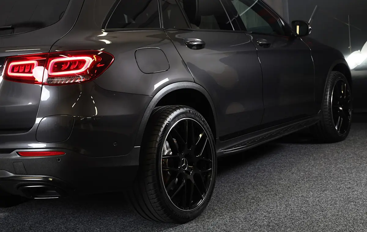 4MATIC AMG 63 Look / Digital Cockpit / Camera / Cruise Control / Augmented Reality / Open Pano / 21