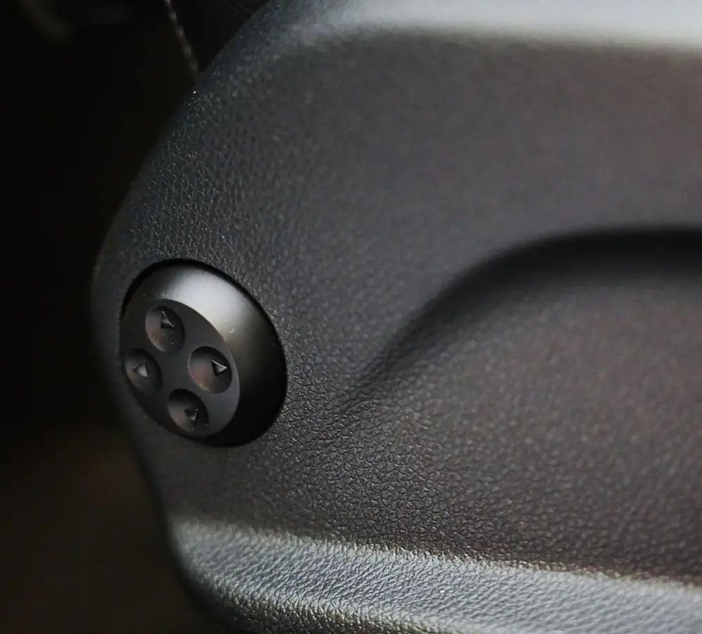 4MATIC AMG 63 Look / Digital Cockpit / Camera / Cruise Control / Augmented Reality / Open Pano / 21