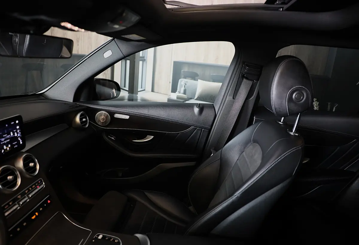 4MATIC AMG 63 Look / Digital Cockpit / Camera / Cruise Control / Augmented Reality / Open Pano / 21