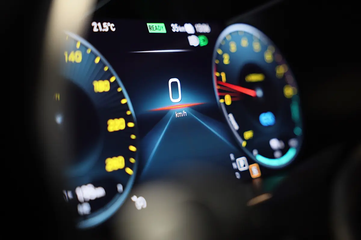 4MATIC AMG 63 Look / Digital Cockpit / Camera / Cruise Control / Augmented Reality / Open Pano / 21