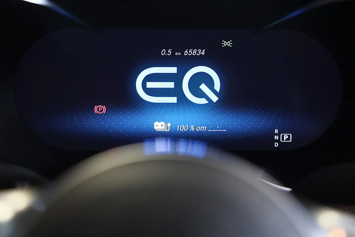 4MATIC AMG 63 Look / Digital Cockpit / Camera / Cruise Control / Augmented Reality / Open Pano / 21