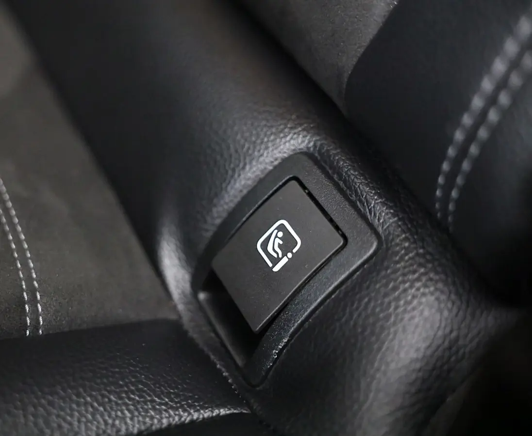 4MATIC AMG 63 Look / Digital Cockpit / Camera / Cruise Control / Augmented Reality / Open Pano / 21