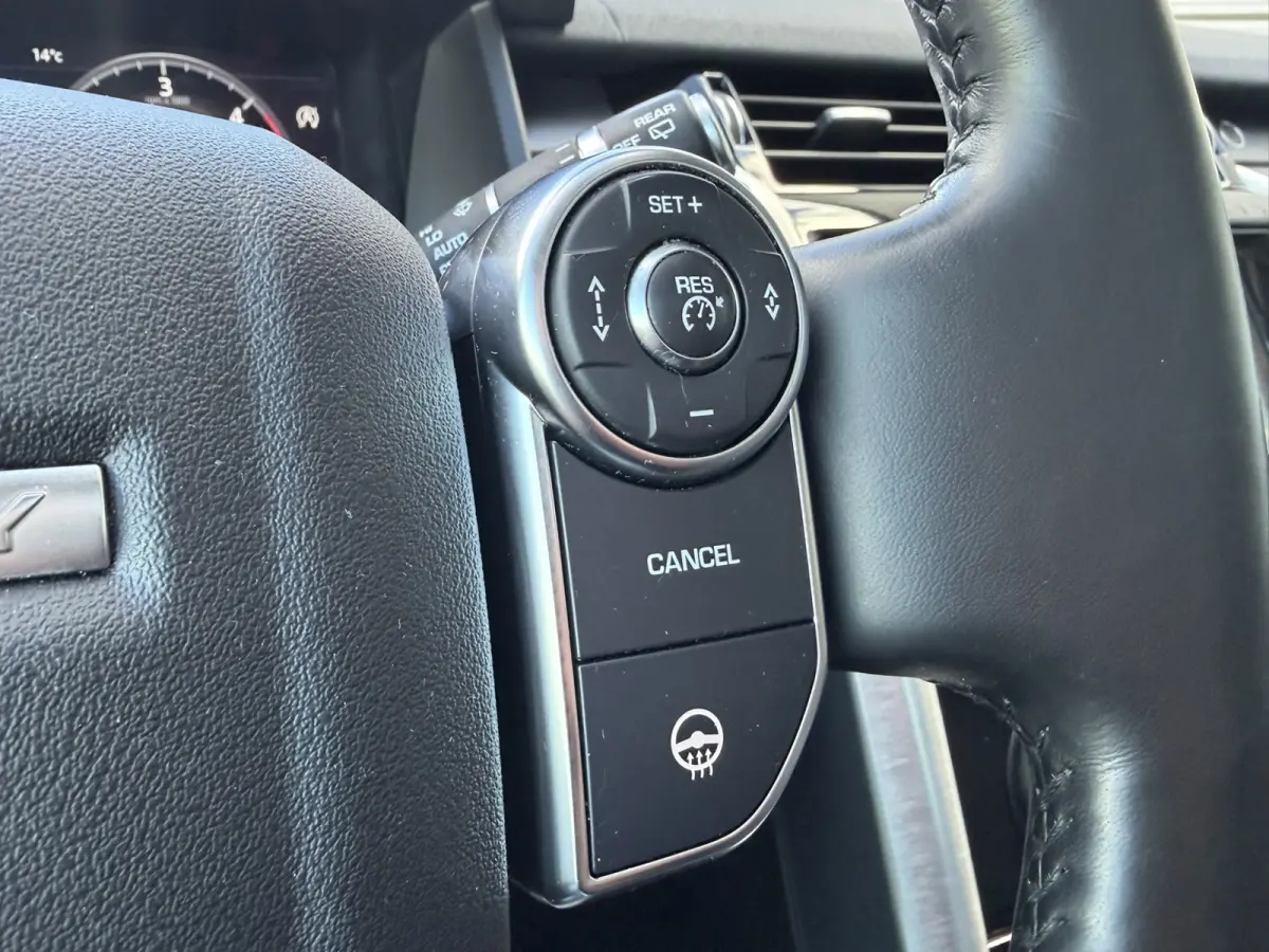 3.0 Td6 HSE Luxury 7persoons ACC LED Panoramadak Trekhaak Carplay Keyless Entry Stoelverwarming Stuurverwarming 3500 KG Trekgewicht! Head-Up Display Koelkastje