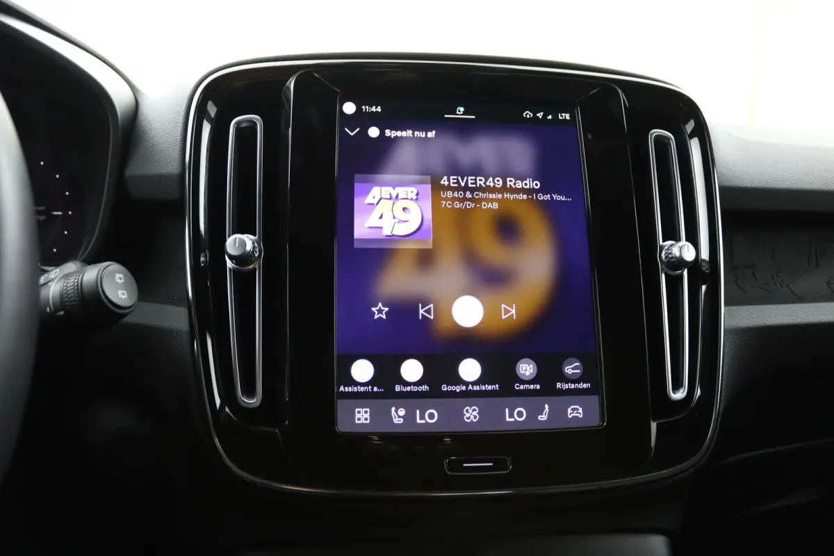 Plus 70 kWh | Camera | 91% SoH |  Keyless | Stoel/ Stuurverwarming | All-Season Banden | Navigatie | CarPlay/Android Auto