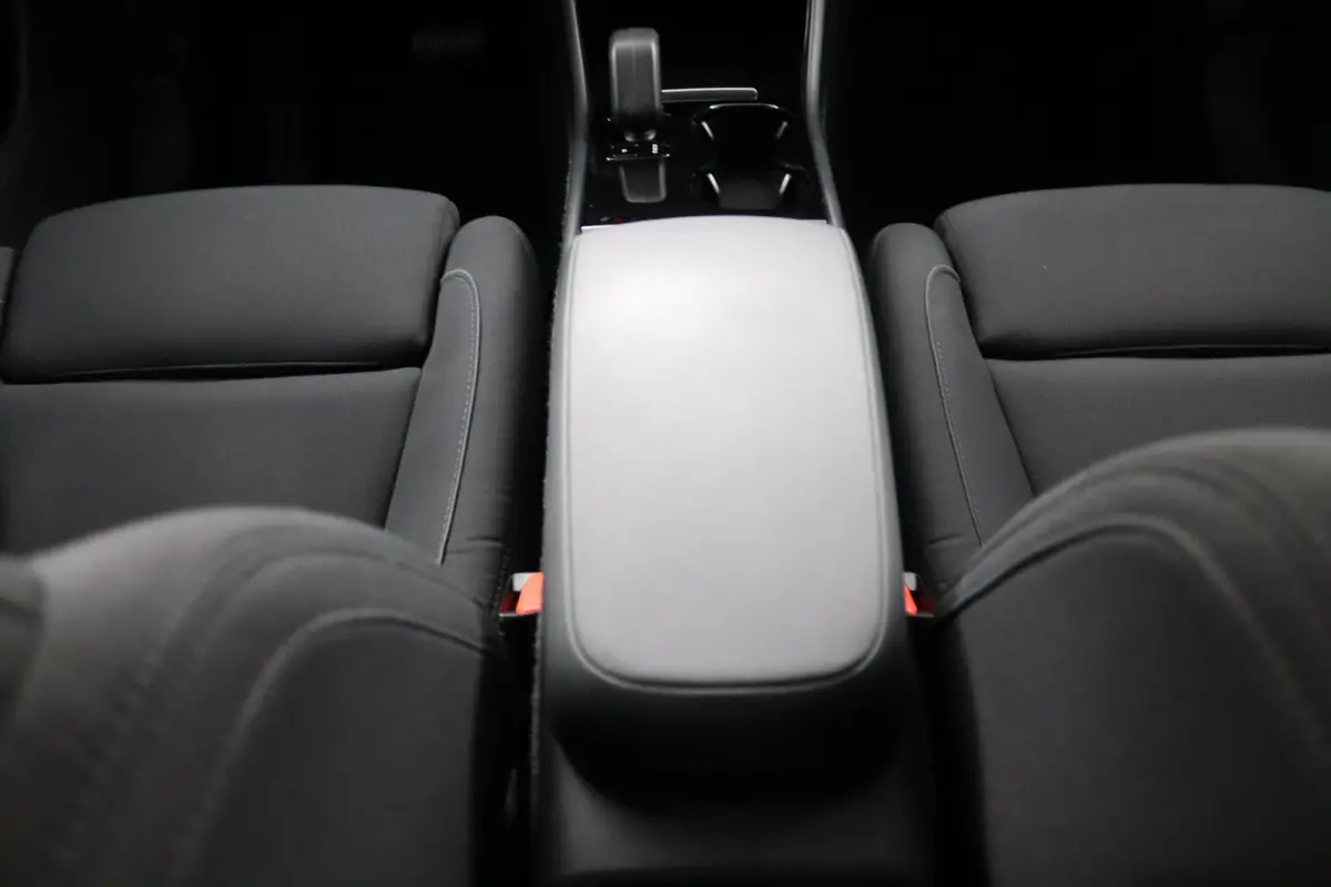 Plus 70 kWh | Camera | 91% SoH |  Keyless | Stoel/ Stuurverwarming | All-Season Banden | Navigatie | CarPlay/Android Auto