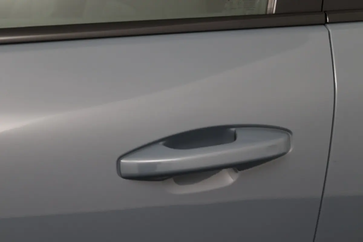 Plus 70 kWh | Camera | 91% SoH |  Keyless | Stoel/ Stuurverwarming | All-Season Banden | Navigatie | CarPlay/Android Auto