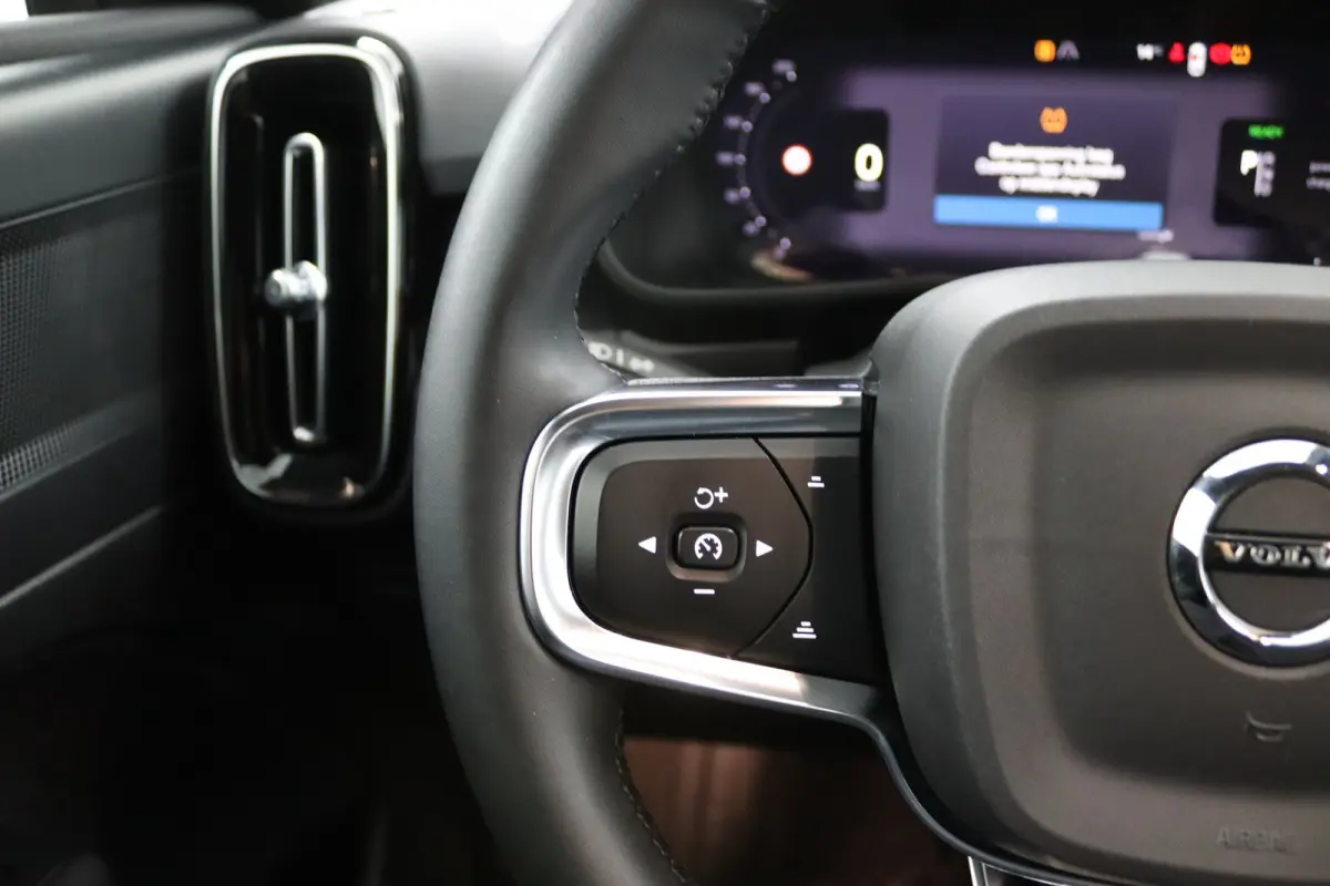 Plus 70 kWh | Camera | 91% SoH |  Keyless | Stoel/ Stuurverwarming | All-Season Banden | Navigatie | CarPlay/Android Auto