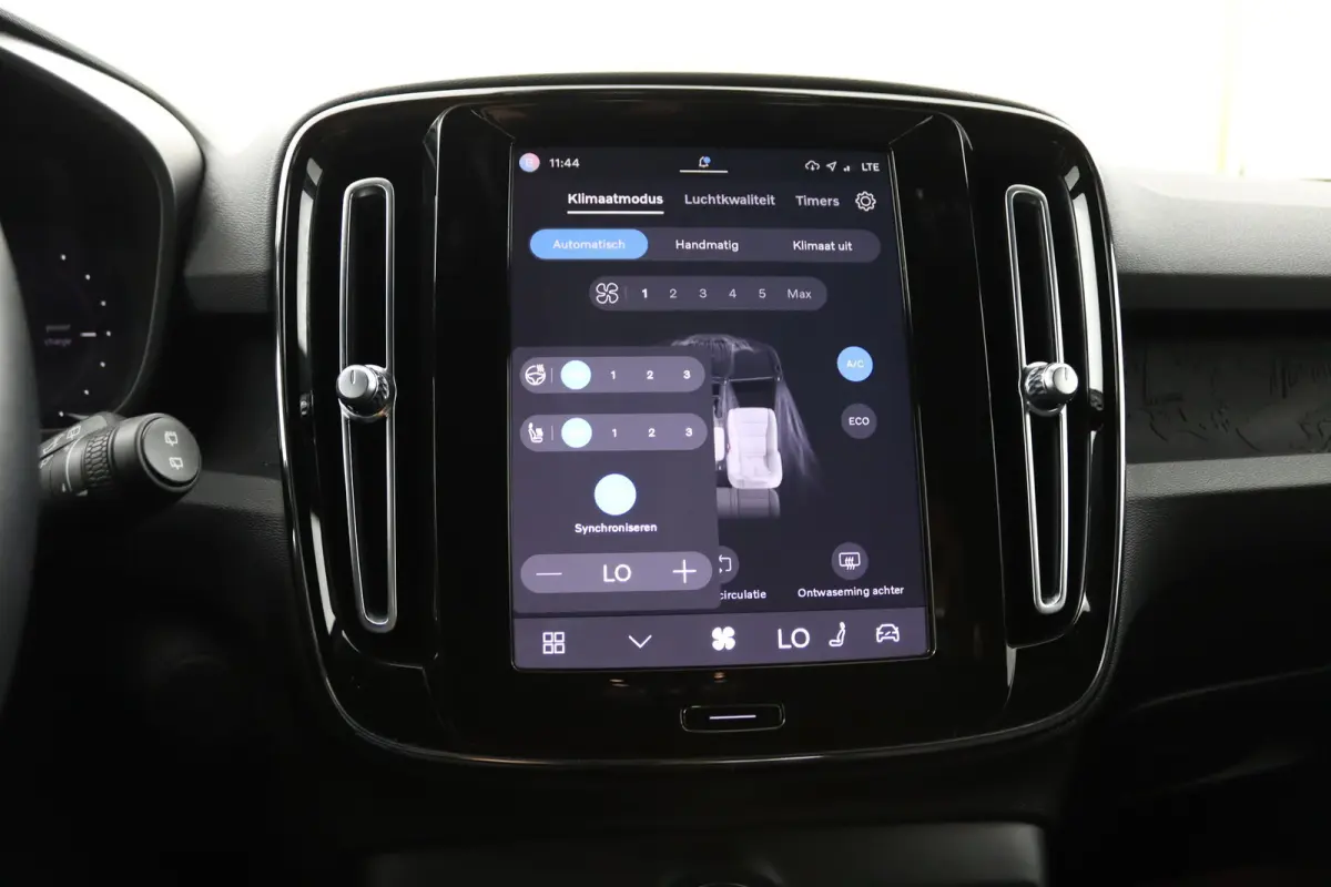 Plus 70 kWh | Camera | 91% SoH |  Keyless | Stoel/ Stuurverwarming | All-Season Banden | Navigatie | CarPlay/Android Auto