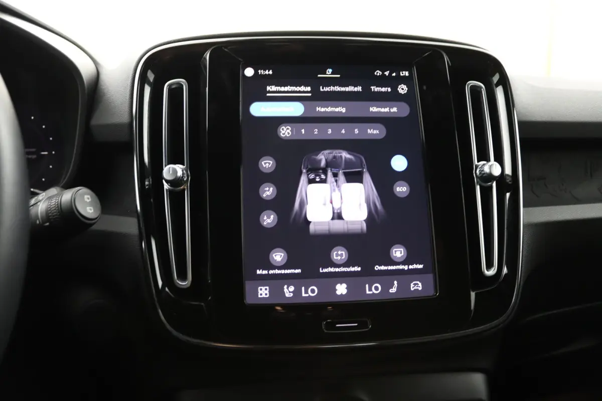 Plus 70 kWh | Camera | 91% SoH |  Keyless | Stoel/ Stuurverwarming | All-Season Banden | Navigatie | CarPlay/Android Auto