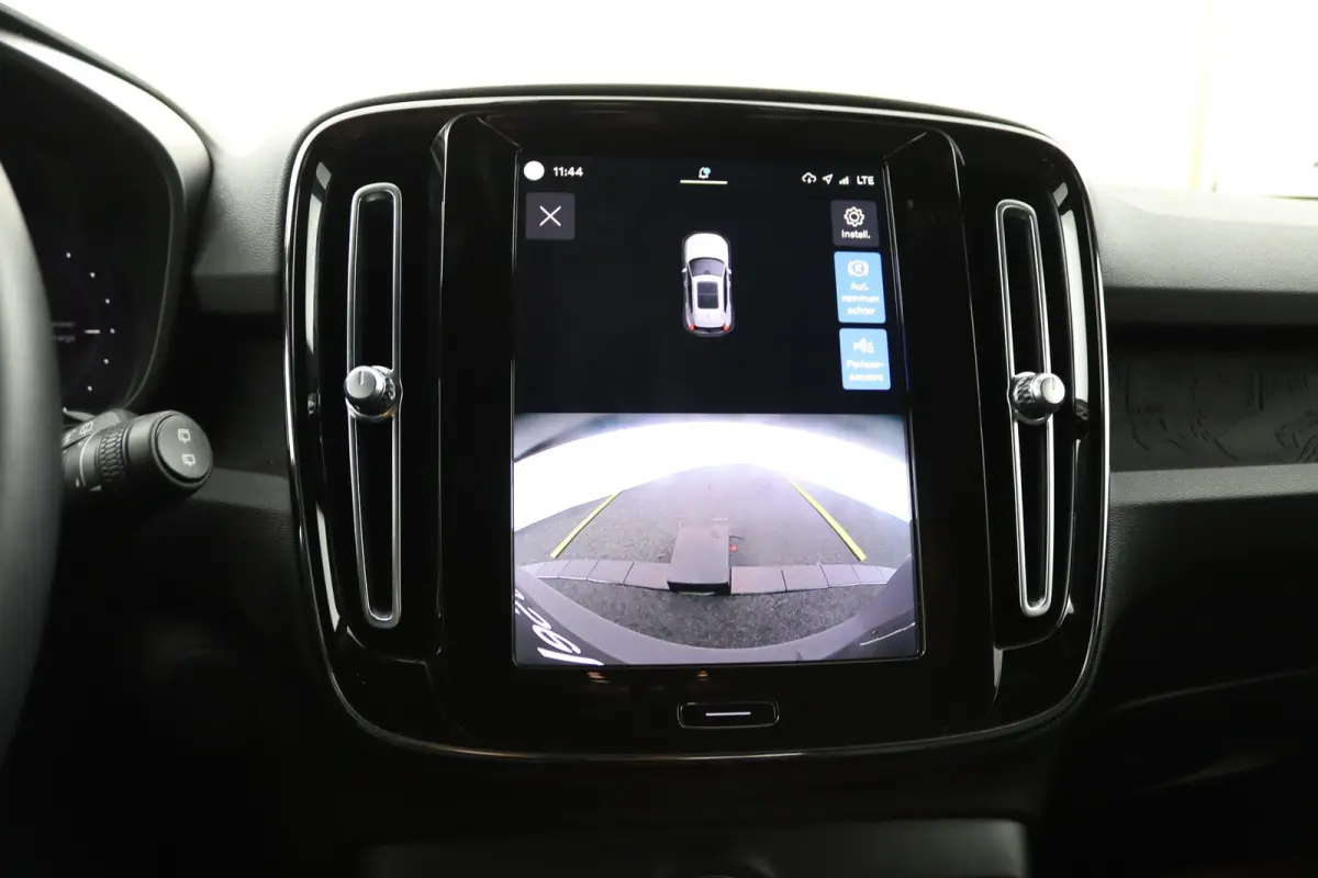 Plus 70 kWh | Camera | 91% SoH |  Keyless | Stoel/ Stuurverwarming | All-Season Banden | Navigatie | CarPlay/Android Auto