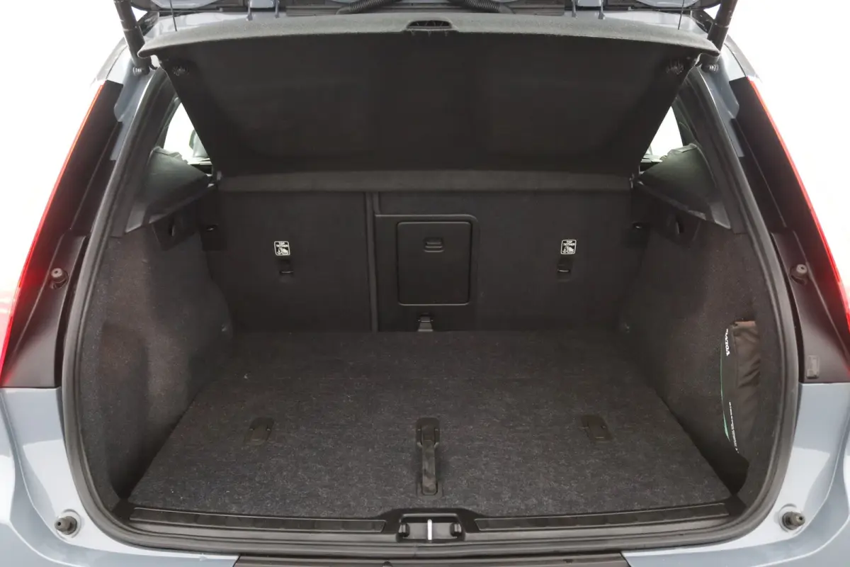 Plus 70 kWh | Camera | 91% SoH |  Keyless | Stoel/ Stuurverwarming | All-Season Banden | Navigatie | CarPlay/Android Auto