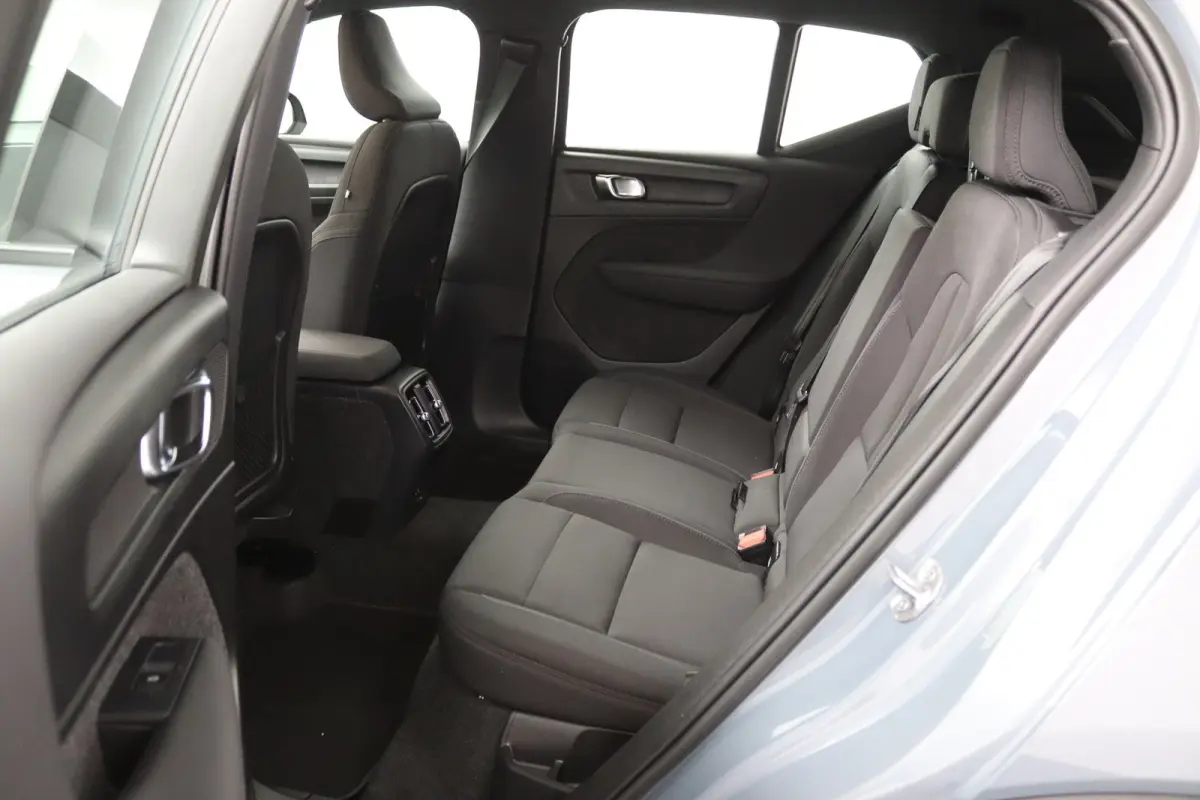 Plus 70 kWh | Camera | 91% SoH |  Keyless | Stoel/ Stuurverwarming | All-Season Banden | Navigatie | CarPlay/Android Auto