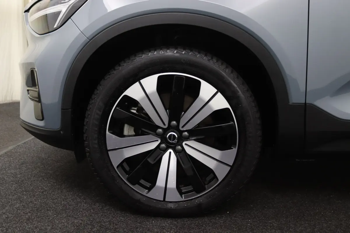 Plus 70 kWh | Camera | 91% SoH |  Keyless | Stoel/ Stuurverwarming | All-Season Banden | Navigatie | CarPlay/Android Auto