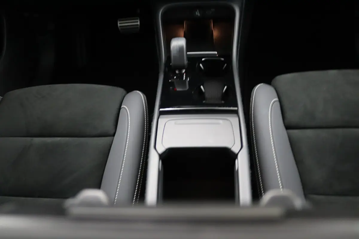 Twin Pro | SoH 94% | Panoramadak | 360 Camera | Elek. Stoel | Harman/Kardon | Adaptive LED | 20 Inch | Luxe Bekleding