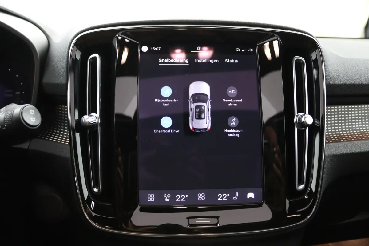Twin Pro | SoH 94% | Panoramadak | 360 Camera | Elek. Stoel | Harman/Kardon | Adaptive LED | 20 Inch | Luxe Bekleding