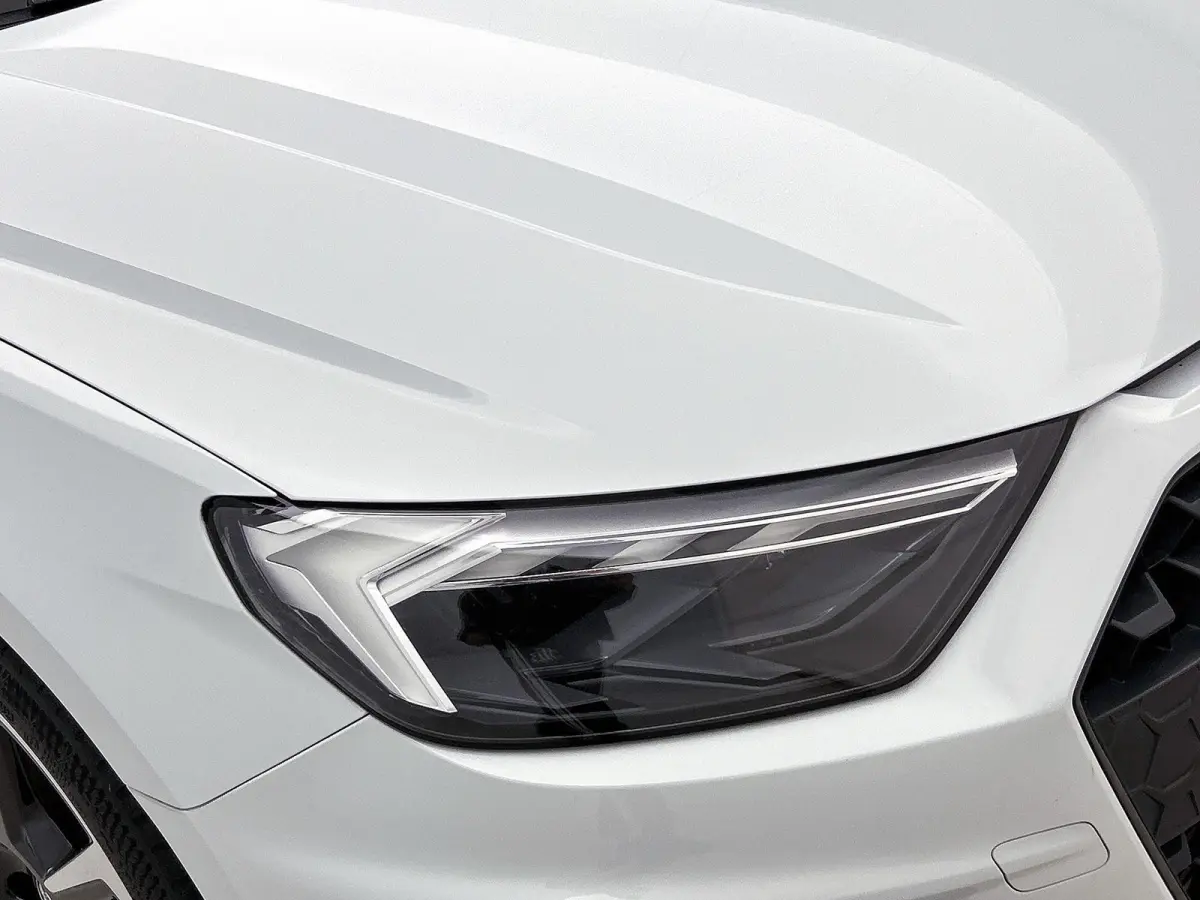 40 TFSI edition one 200 PK | | S-line | Automaat | Navigatie | Keyless | Adaptive Cruise Control | Stoelverwarming | Climate Control | Lichtmetalen velgen |