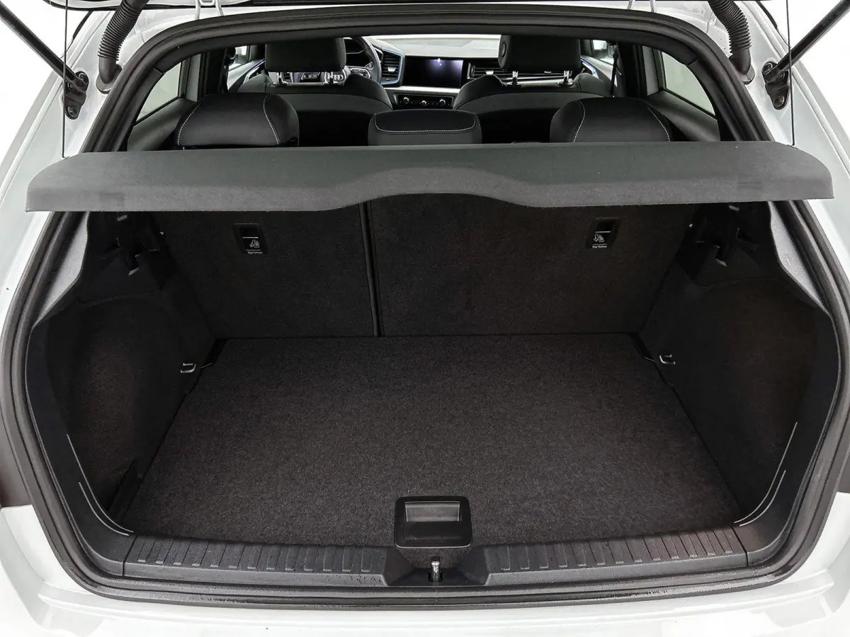 40 TFSI edition one 200 PK | | S-line | Automaat | Navigatie | Keyless | Adaptive Cruise Control | Stoelverwarming | Climate Control | Lichtmetalen velgen |