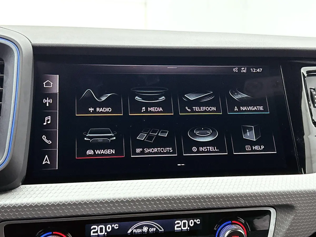 40 TFSI edition one 200 PK | | S-line | Automaat | Navigatie | Keyless | Adaptive Cruise Control | Stoelverwarming | Climate Control | Lichtmetalen velgen |