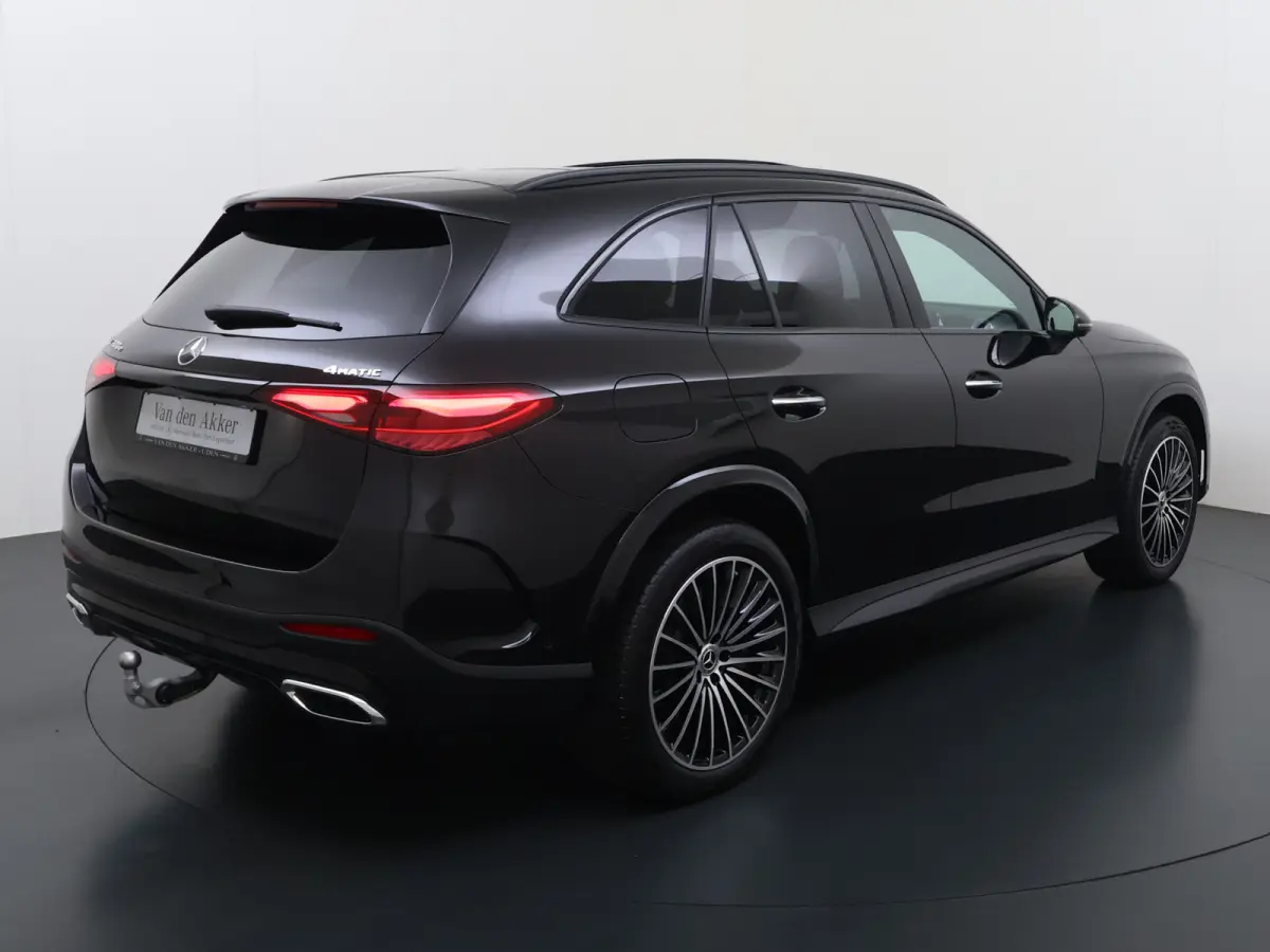 AMG 4Matic // Trekhaak // Memory // 360 Camera // Panoramadak // Digital Light // Night pakket // Keyless // Augmented
