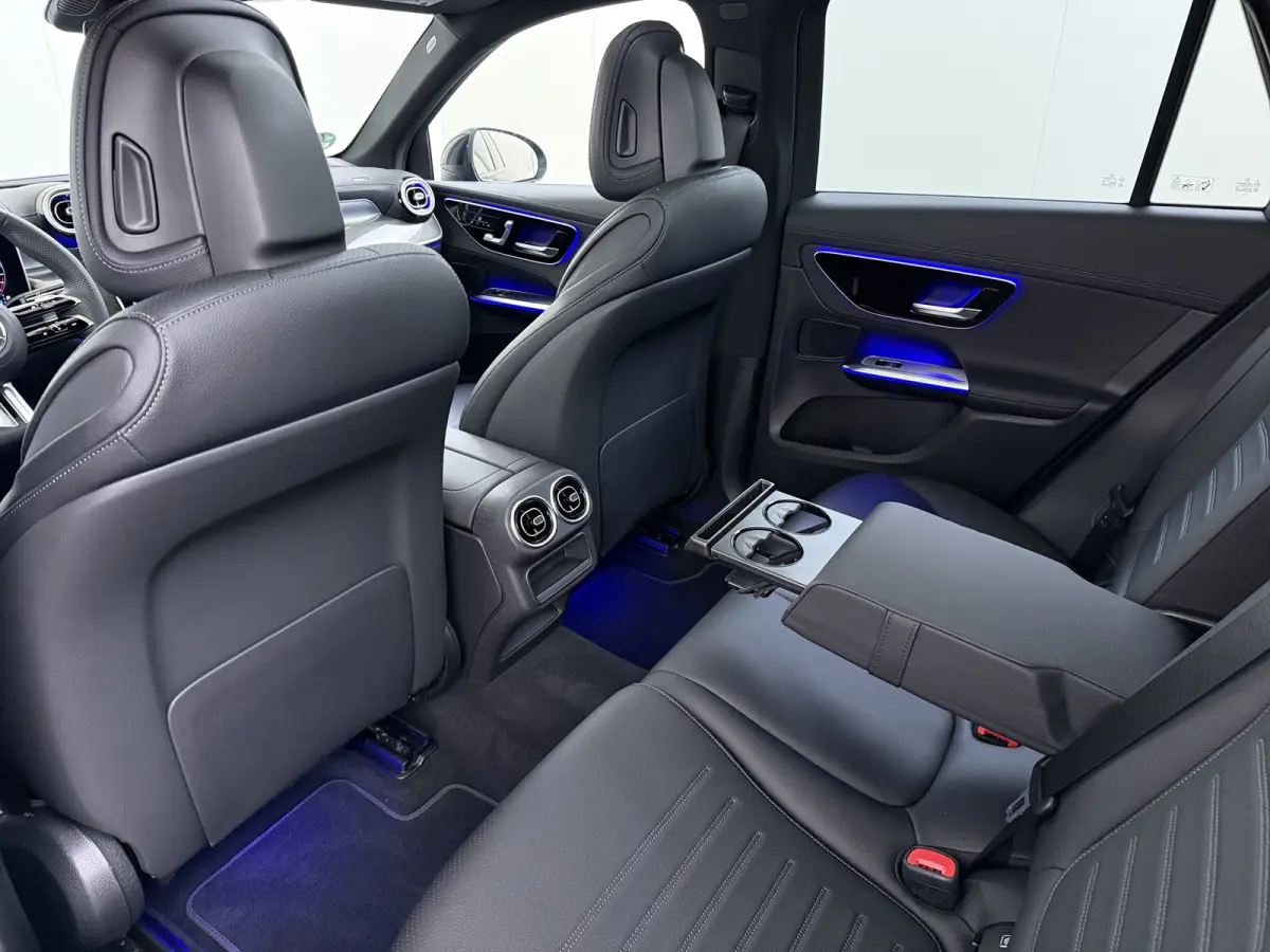 AMG 4Matic // Trekhaak // Memory // 360 Camera // Panoramadak // Digital Light // Night pakket // Keyless // Augmented