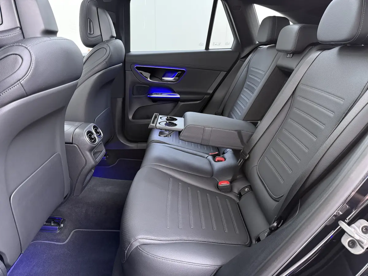 AMG 4Matic // Trekhaak // Memory // 360 Camera // Panoramadak // Digital Light // Night pakket // Keyless // Augmented