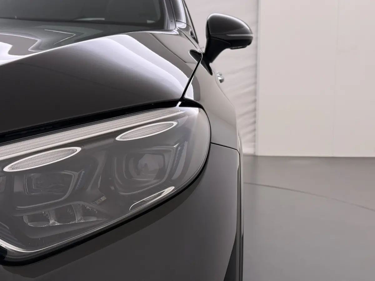 AMG 4Matic // Trekhaak // Memory // 360 Camera // Panoramadak // Digital Light // Night pakket // Keyless // Augmented