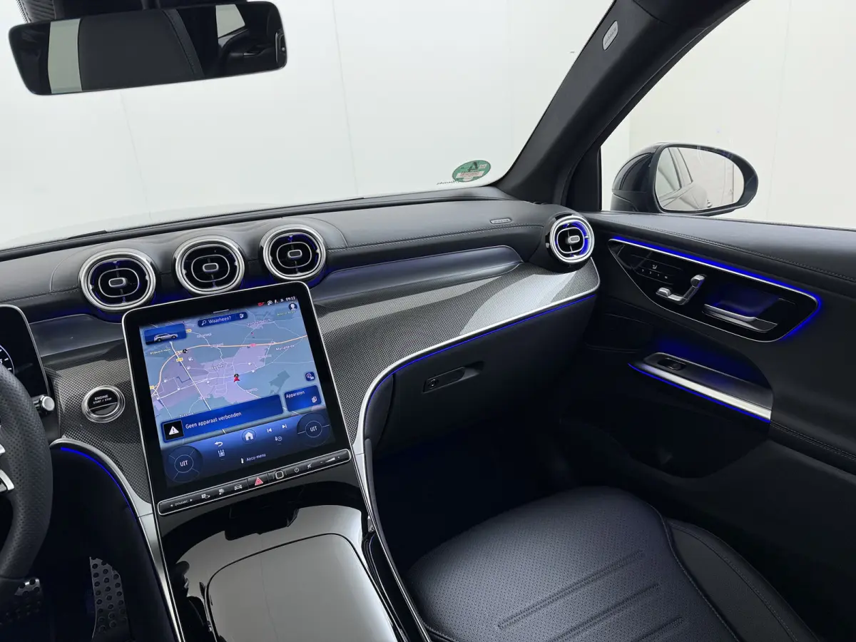 AMG 4Matic // Trekhaak // Memory // 360 Camera // Panoramadak // Digital Light // Night pakket // Keyless // Augmented