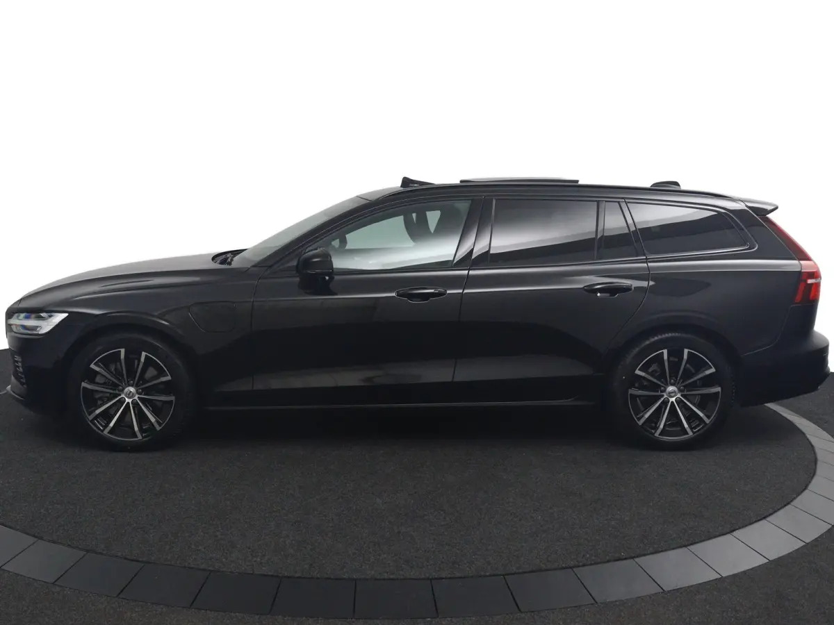 T8 Plug-in hybrid AWD Plus Dark | Soh 100% | Trekhaak | Panoramadak | 360 Camera | Harman/Kardon | CarPlay/Android Auto | Elek. Stoelen |  Keyless | Stoel/ Stuurverwarming