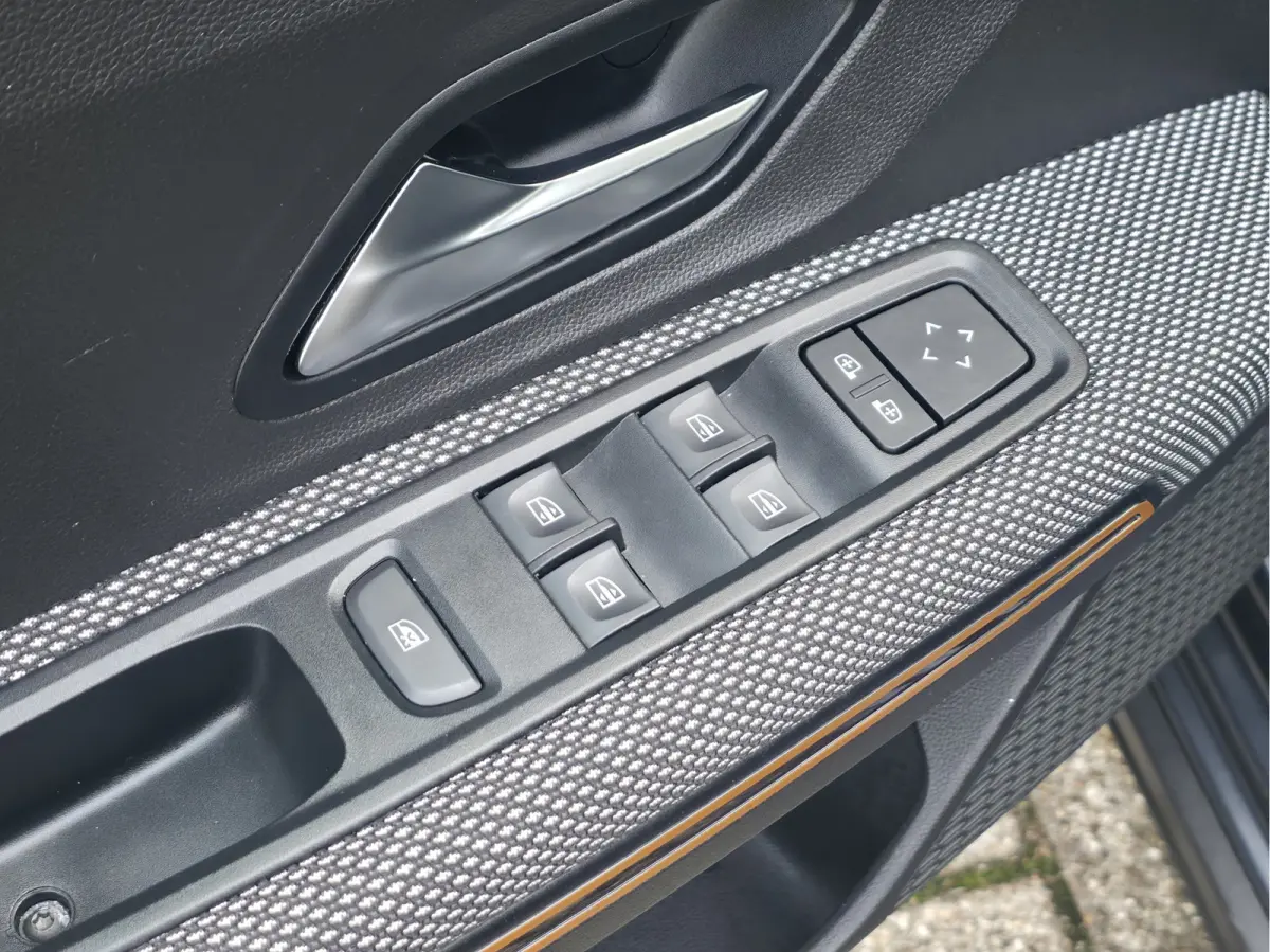 1.0 TCe 90 Expression Automaat | Apple/Android CarPlay | Trekhaak 1100KG