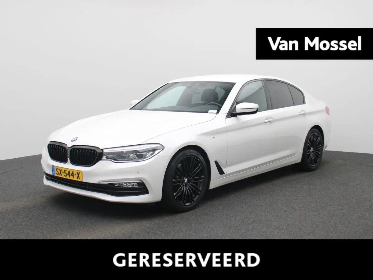 520i High Executive | ACHTERUITRIJCAMERA | APPLE CARPLAY - ANDROID AUTO | STOELVERWARMING | SFEERVERLICHTING | LEDER | MEMORY | CRUISE CONTROL | CLIMATE CONTROL |
