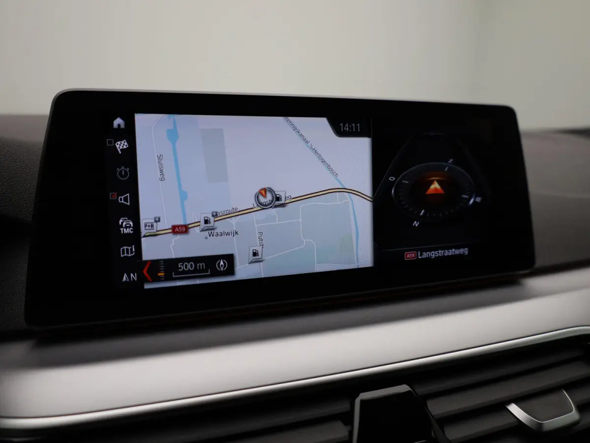 520i High Executive | ACHTERUITRIJCAMERA | APPLE CARPLAY - ANDROID AUTO | STOELVERWARMING | SFEERVERLICHTING | LEDER | MEMORY | CRUISE CONTROL | CLIMATE CONTROL |