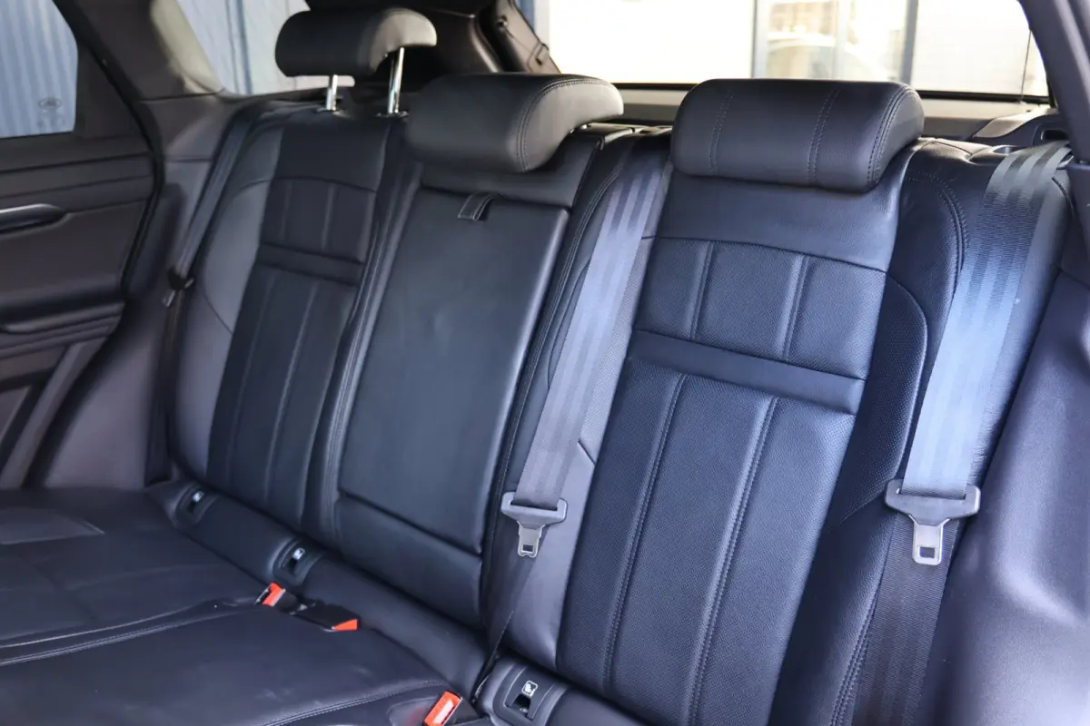 1.5 P300e AWD R-Dynamic HSE | panoramadak | meridian sound | elek. trekhaak | adap. cruise | carplay