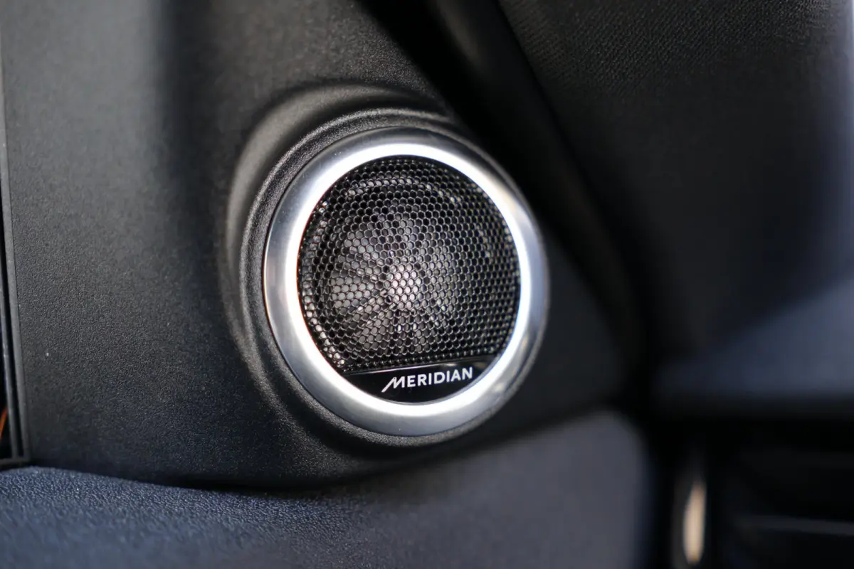 1.5 P300e AWD R-Dynamic HSE | panoramadak | meridian sound | elek. trekhaak | adap. cruise | carplay