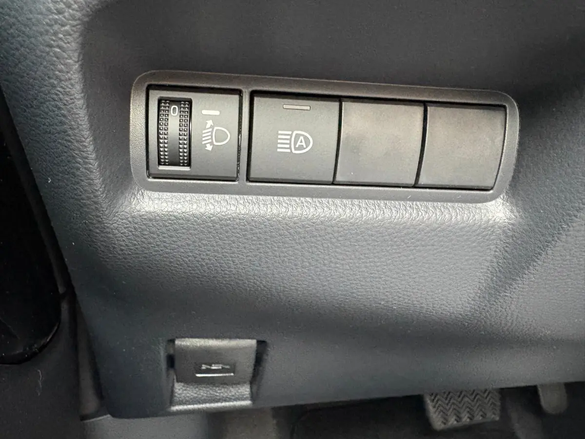 Hybrid 116PK Active Automaat Nieuw uit voorraad! Camera/ Adapt. Cruise/ Carplay- Android auto