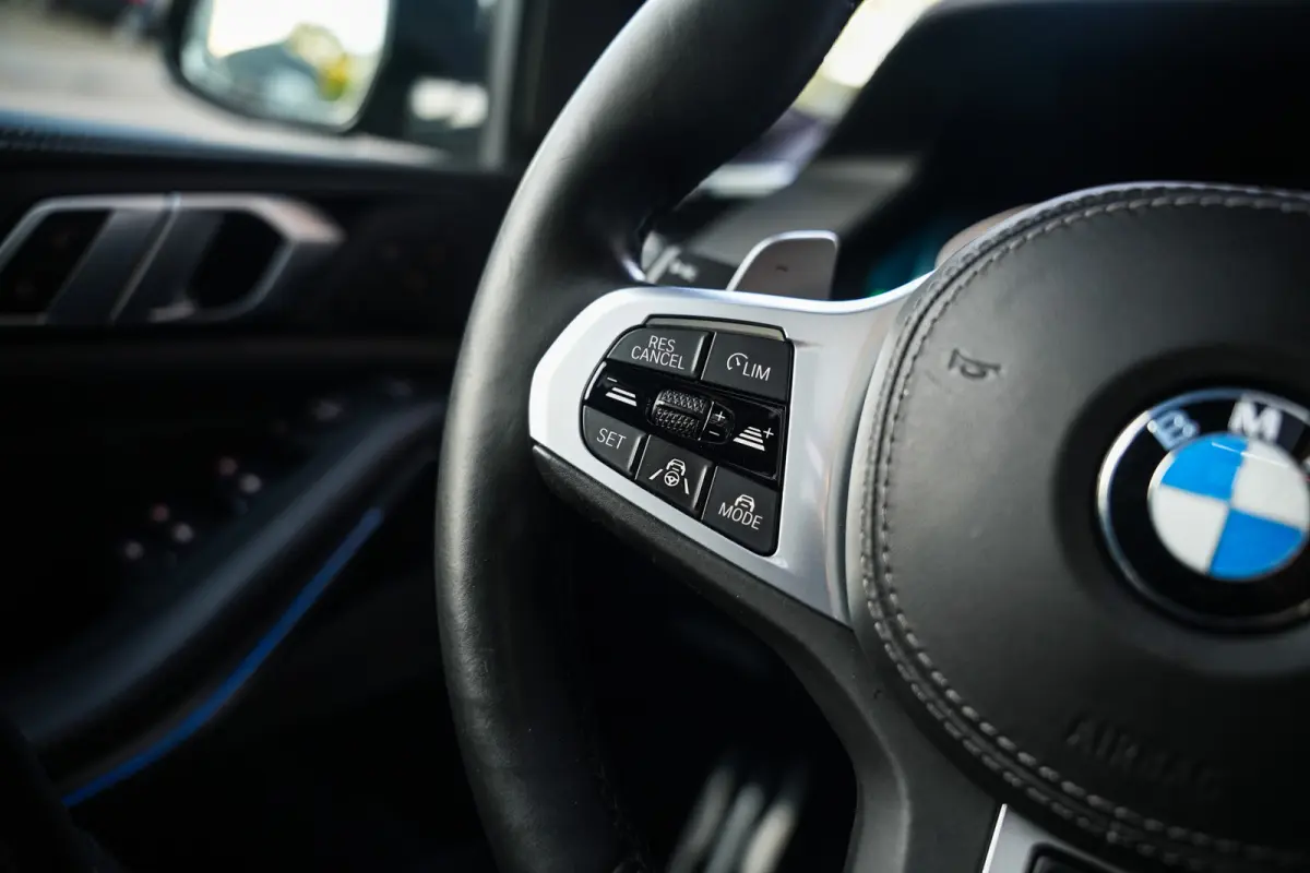 xDrive45e 394 pk High Executive M-Sportpakket /Sky-Lounge/ Laser/ Pano-Dak/ Harman&Kardon/ Soft-Close/ Massage/ Head-Up/ Adap.Cruise/ Keyless/ Trekhaak