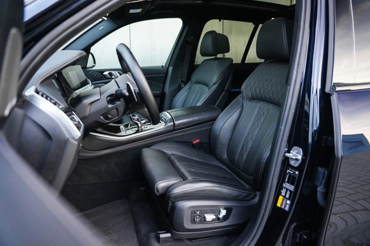 xDrive45e 394 pk High Executive M-Sportpakket /Sky-Lounge/ Laser/ Pano-Dak/ Harman&Kardon/ Soft-Close/ Massage/ Head-Up/ Adap.Cruise/ Keyless/ Trekhaak